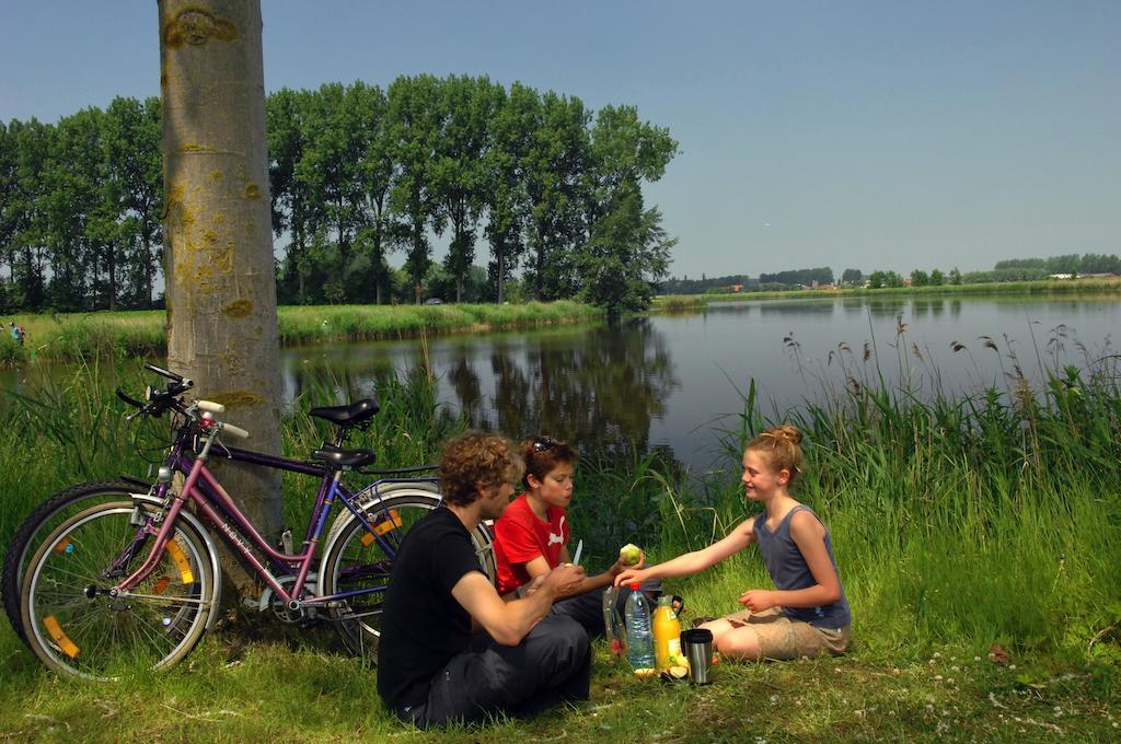 Het Godshuis Hotel Sint-Laureins Buitenkant foto