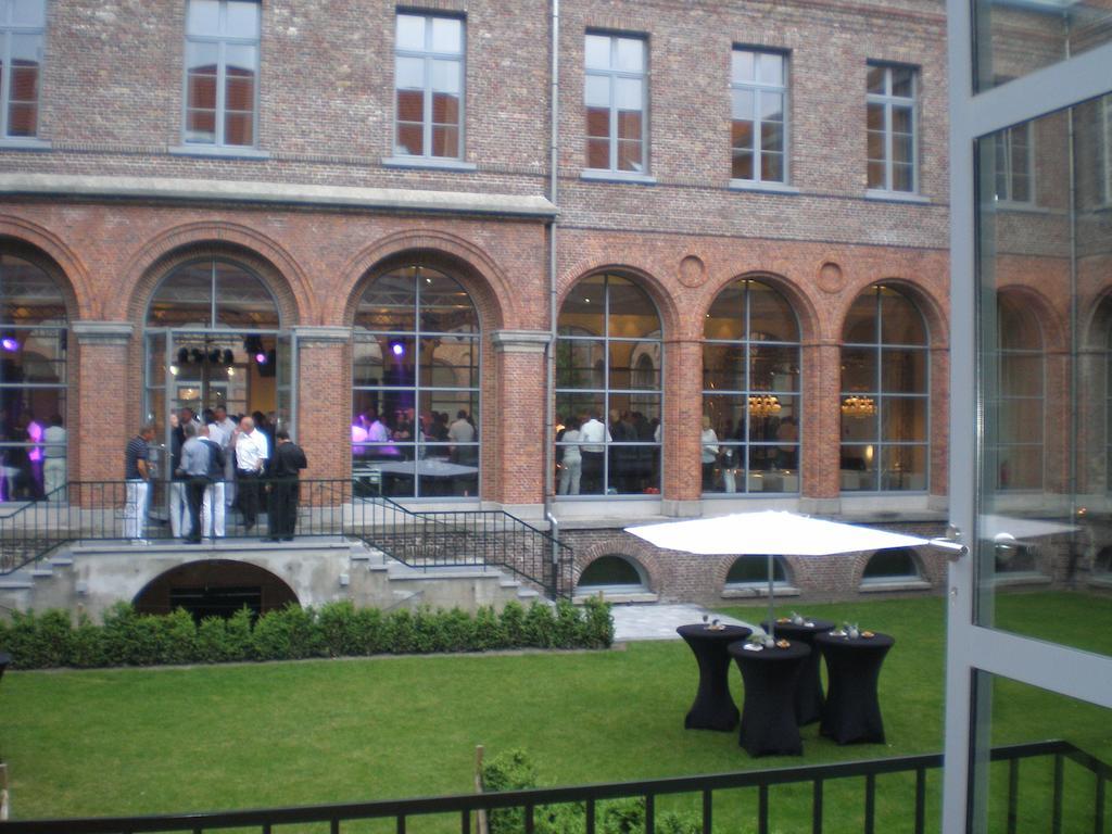 Het Godshuis Hotel Sint-Laureins Buitenkant foto