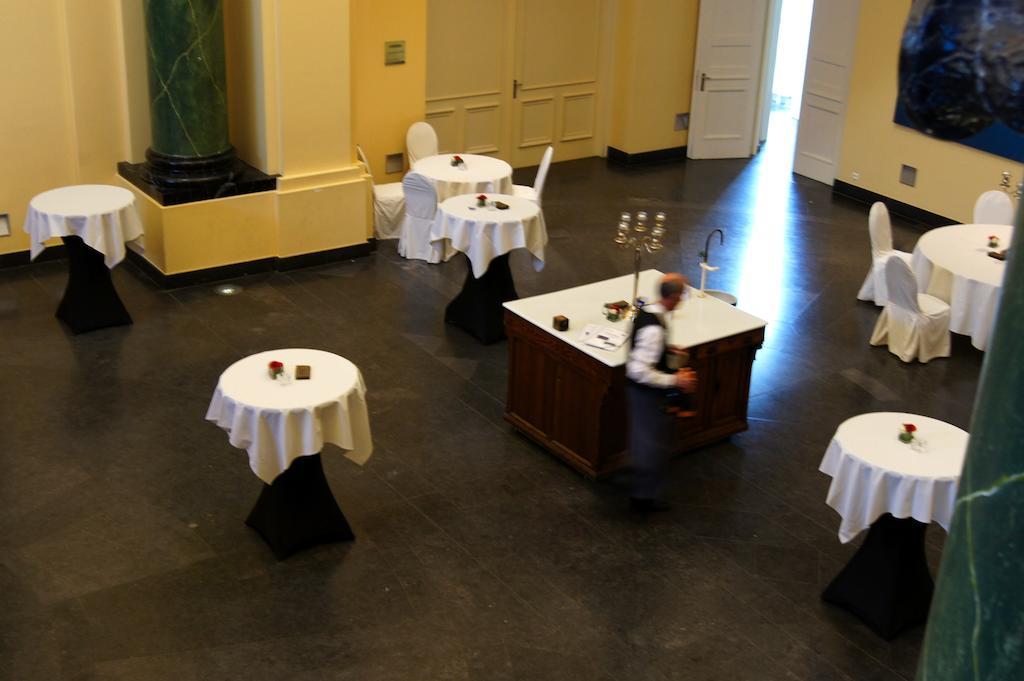 Het Godshuis Hotel Sint-Laureins Buitenkant foto